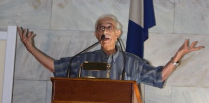 Israeli scholar is awarded presidential prize by Armenia
